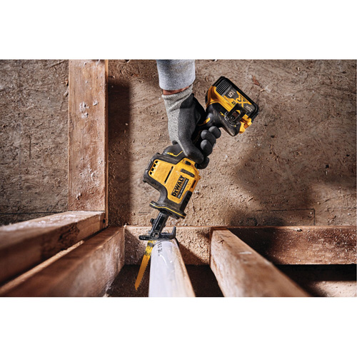 Scie alternative sans fil &agrave; une main Atomic (outil seulement), 20 V, Lithium-ion Bloc-pile, 2800 coups/min Dufferin Supply