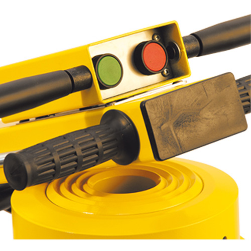 Mammut Jack, 110 Ton(s), Air Hydraulic Dufferin Supply