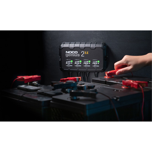 Chargeur de batterie 4 sorties de 8 A Genius 2X4 Dufferin Supply