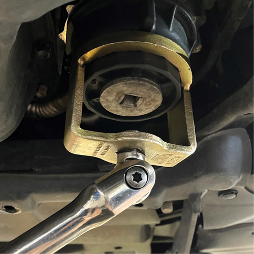 Cl&eacute; pour filtre &agrave; huile Toyota – 4, 6 et 8 cylindres Dufferin Supply