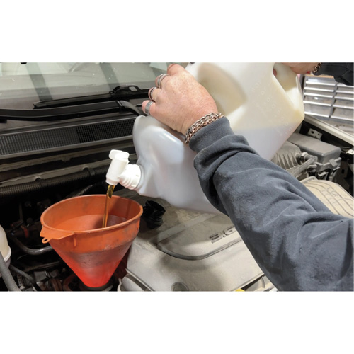 Low Profile Oil Dispenser, Polyethylene, 8 qt Capacity Dufferin Supply