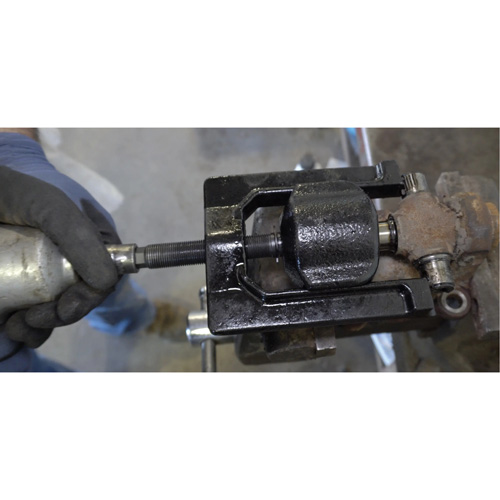 Extracteur de joints de cardan moyens, 1 Mcx, Longueur de l'extracteur 1,7" Dufferin Supply