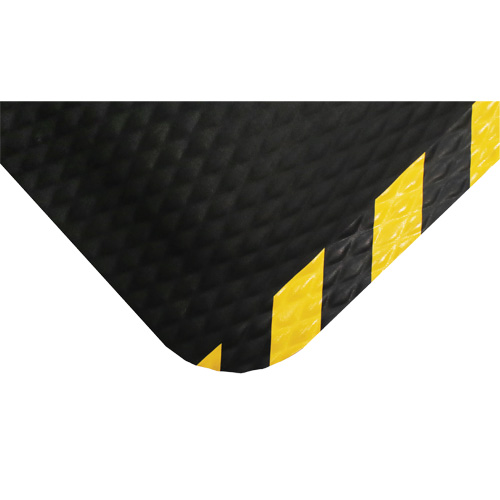 Hog Heaven Mat, Diamond, 4-4/5' x 8' x 5/8", Black/Yellow, Nitrile Dufferin Supply