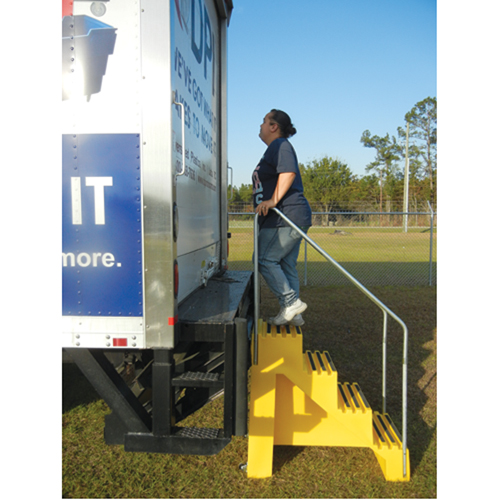 Escabeau industriel, 4 marches, 43" x 22-1/2" x Hauteur 66" Dufferin Supply