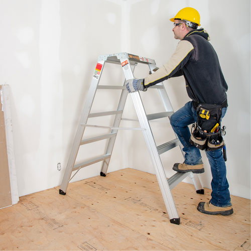 Poste de travail chevalet de sciage portatif, Cadre Aluminium, 12-1/4" p x 56" h Dufferin Supply