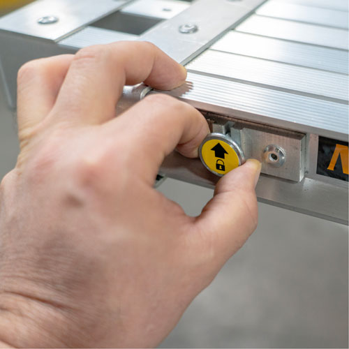 Planche de travail t&eacute;lescopique, 156" la x 12" pr, Capacit&eacute; de 250 lb, D&eacute;mont&eacute; Dufferin Supply