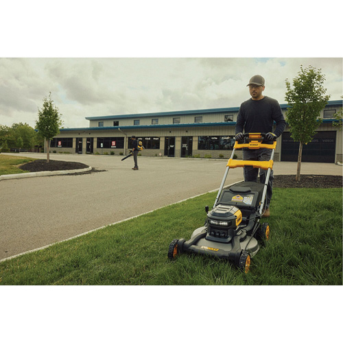 60V MAX* Brushless Cordless RWD Mower Kit, Self-Propelled Walk-Behind, Battery Powered, 21" Cutting Width Dufferin Supply