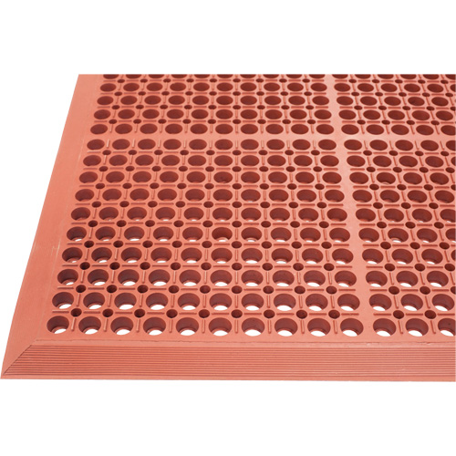 Competitor Series Mats, Slotted, 3' x 5' x 7/8", Orange, Natural Rubber Dufferin Supply