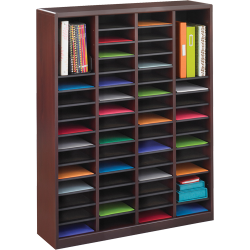 Casier &agrave; compartiments E-Z Stor pour documentation, Stationnaire, 60 fentes, Bois, 40" la x 3/4" p x 52-1/4" h Dufferin Supply