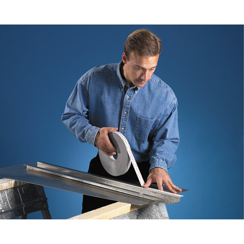 3939 Duct Tape, 9 mils, Silver, 48 mm (2") x 55 m (180') Dufferin Supply