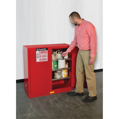Armoire de s&eacute;curit&eacute; pour la peinture et les encres combustibles EX Sure-Grip, 40 gal., 3 tablettes Dufferin Supply