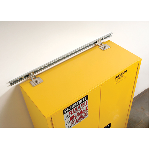 Attache de retenue contre les s&eacute;ismes pour armoire Sure-Grip Ex pour produits inflammables Dufferin Supply