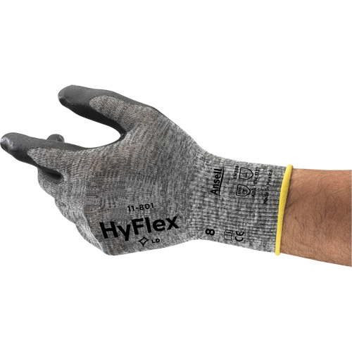 Gants Hyflex 11-801, 7/Petit, R&ecirc;vetement Mousse de nitrile, Calibre 15, Enveloppe en Nylon Dufferin Supply
