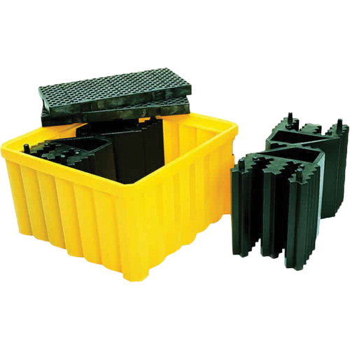 Palette antid&eacute;versement avec drain Ultra-IBC Spill Pallet , Capacit&eacute; de d&eacute;versement 400 gal. US, 58,75" x 58,75" x 33" Dufferin Supply