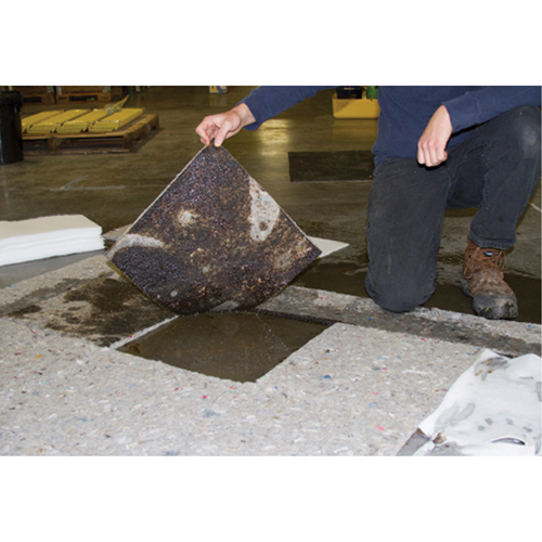 Spilltration Husky Pads, Oil Only, 16" x 16", 17.2 gal. Absorbancy Dufferin Supply