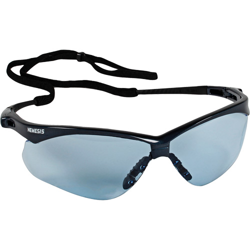 Lunettes de s&eacute;curit&eacute; Nemesis de Kleenguard, Lentille Bleu p&acirc;le, Anti-&eacute;gratignures, ANSI Z87+/R&eacute;pond ou surpasse la norme CSA Z94.3 Dufferin Supply