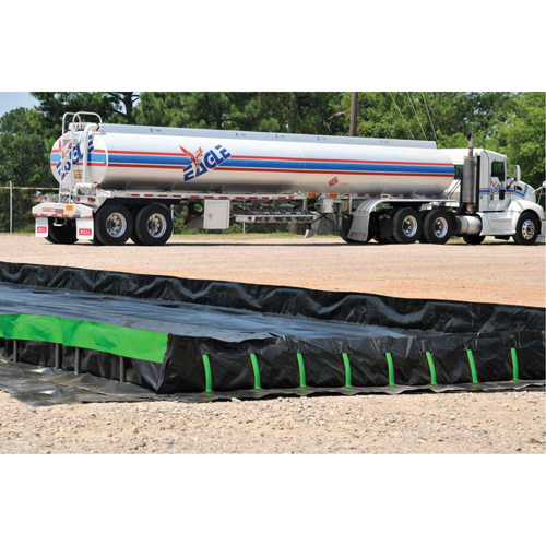 Berme Ultimate Copolymer 2000 Ultra-Containment Berm, Capacit&eacute; 5610 gal. US, 15' la x 50' lo x 12" h, Support &agrave; charni&egrave;re Dufferin Supply