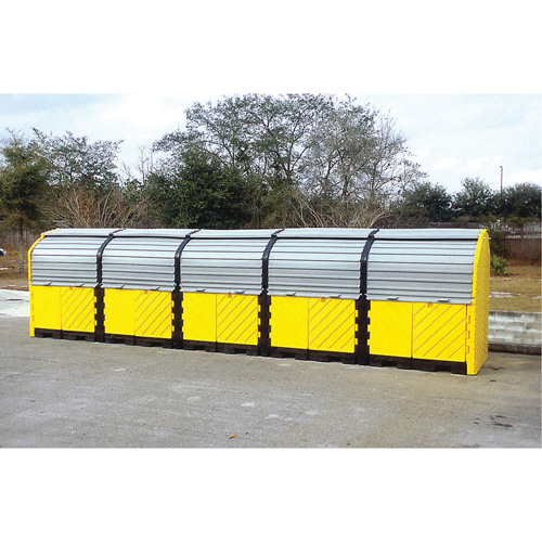 P20 Plus Ultra-Hard Top Spill Pallets avec drain, 312" lo x 79" la x 62" h, Capacit&eacute; de charge 9000 lb Dufferin Supply