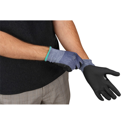 Gants r&eacute;sistant &agrave; la coupe, Taille 2T-Grand, Calibre 15, Rev&ecirc;tement Mousse de nitrile, Enveloppe en PEHP, ASTM ANSI niveau A3 Dufferin Supply