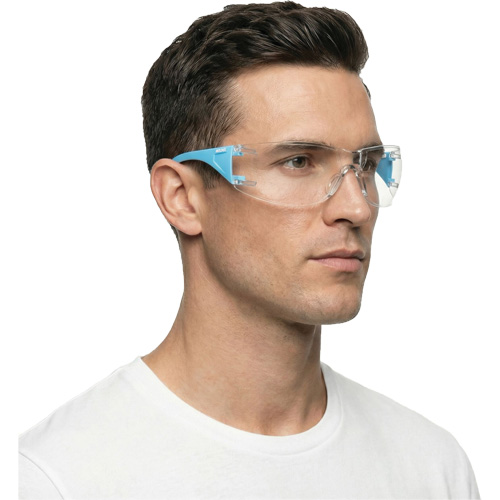 Lunettes de s&eacute;curit&eacute; bleu/blanc Adapt Lite, Lentille Transparent, Antibu&eacute;e/Anti-&eacute;gratignures, ANSI Z87+/R&eacute;pond ou surpasse la norme CSA Z94.3 Dufferin Supply
