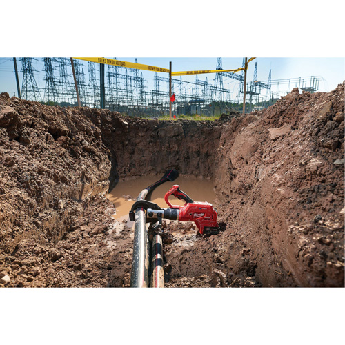 Coupe-c&acirc;ble pour c&acirc;bles souterrains de 3" M18 Force Logic avec t&eacute;l&eacute;commande sans fil Dufferin Supply