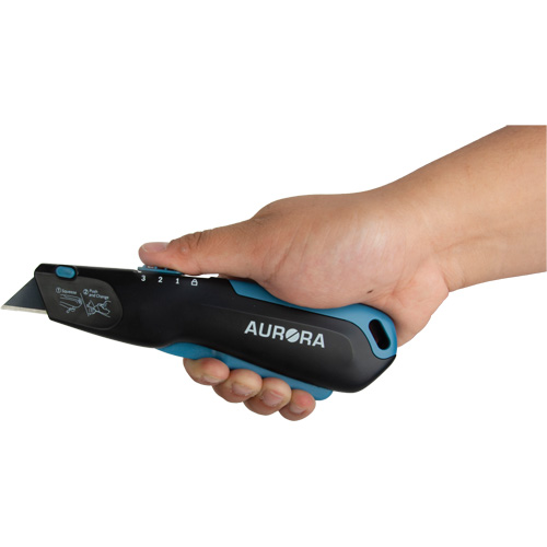 Couteau de s&eacute;curit&eacute; r&eacute;tractable , Acier inoxydable, Robuste, Prise en Plastique/Aluminium Dufferin Supply