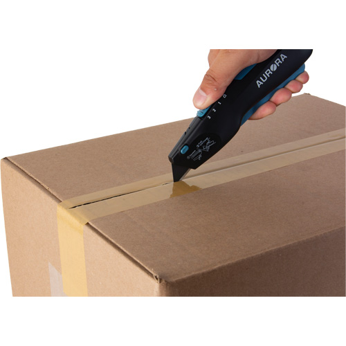 Couteau de s&eacute;curit&eacute; r&eacute;tractable , Acier inoxydable, Robuste, Prise en Plastique/Aluminium Dufferin Supply