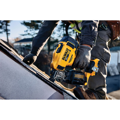 15° Cordless Coil Roofing Nailer Kit, 20 V, Lithium-Ion Dufferin Supply