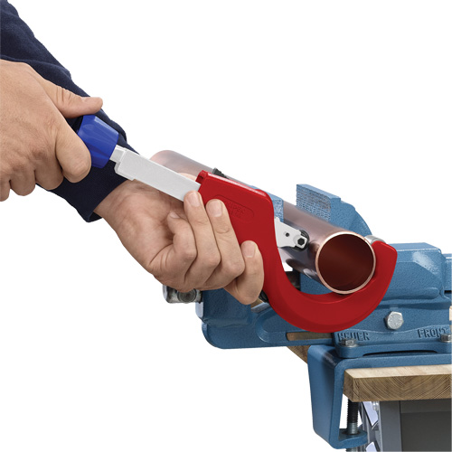 Coupe-tubes KNIPEX TubiX&reg; XL 10-1/4", Capacit&eacute; de 5/64"- 3" Dufferin Supply