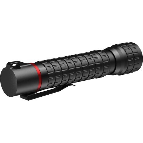 G40R Waterproof Flashlight with Twist Focus, LED, 650 Lumens, Rechargeable Batteries Dufferin Supply
