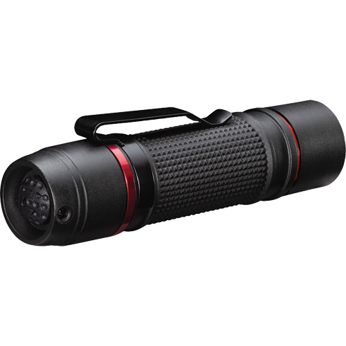 Lampe de poche &agrave; deux modes d'optique PX9, DEL, 750 lumens, Piles AAA Dufferin Supply