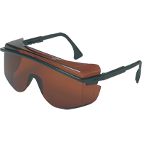 Lunettes de s&eacute;curit&eacute; Uvex Astrospec OTG 3001, Lentille Grise/fum&eacute;e, Anti-&eacute;gratignures, ANSI Z87+/R&eacute;pond ou surpasse la norme CSA Z94.3 Dufferin Supply