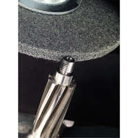 Meules homog&egrave;nes d'&eacute;barbage EXL Scotch-Brite, 1" x 1", Arbre de 3/16", Grain de 2A, Oxyde d'aluminium Dufferin Supply