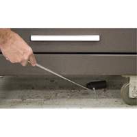 Outil collecteur magn&eacute;tique et flexible, Longueur de 23-1/2", Capacit&eacute; de 2,5 lb Dufferin Supply