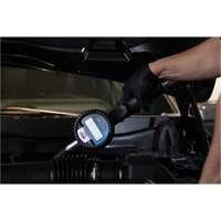 D&eacute;bitm&egrave;tre &eacute;lectronique de lubrifiant avec rallonge flexible &agrave; 90° Dufferin Supply