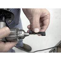 Gabarit de perçage de collecteur pour GM 4,8 L; 5,3 L et 6 L Dufferin Supply