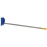 Fl&egrave;che de chariot &eacute;l&eacute;vateur pour tapis, 108-1/2" longueur, Install&eacute; sur tablier, Capacit&eacute; de 2500 lb Dufferin Supply