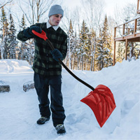 Yukon Snow Shovel, Polypropylene Blade, 18" Wide, Ergonomic D-Grip Handle Dufferin Supply
