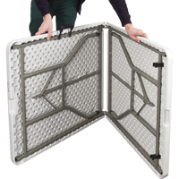 Table se pliant en deux, Rectangulaire, 72" l x 30" la, Poly&eacute;thyl&egrave;ne, Blanc Dufferin Supply
