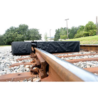 Berme Ultra-Track Berm, Capacit&eacute; 144 gal. US, 4' la x 6' lo x 12" h, Paroi en mousse Dufferin Supply