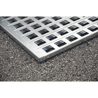 Ultra-Spill Pallet en acier, 4 barils, Capacit&eacute; de d&eacute;versement 68 gal. US, 49,1" x 47,1" x 10,9" Dufferin Supply