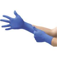 Gants jetables N21 MICROFLEX, 6,5/7/Petit, Nitrile, 4,7 mils/5,5-mil, Sans poudre, Cobalt, Classe 2 Dufferin Supply