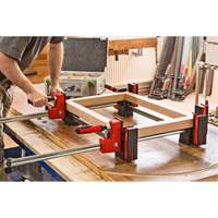 Serre-joints parall&egrave;les K Body REVOlution, 18" (457,2 mm) capacit&eacute;, 3-3/4" (95,25 mm) profondeur Dufferin Supply